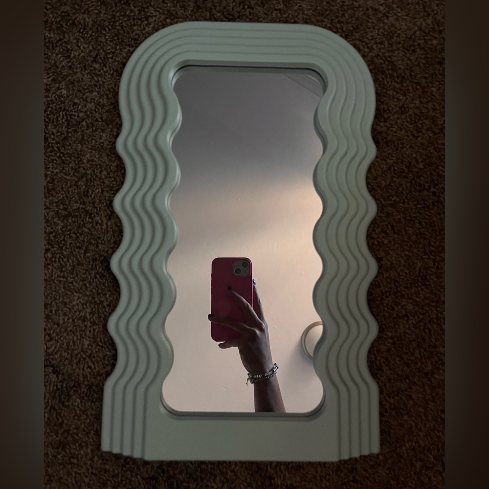 MIRROR